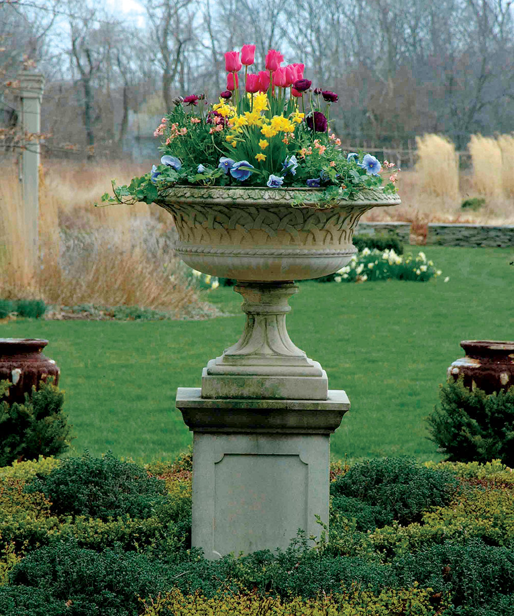 How to Build a Pot Fountain - FineGardening