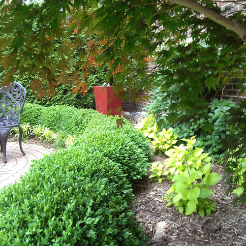 Sherry's Exquisite Michigan Garden Fine Gardening