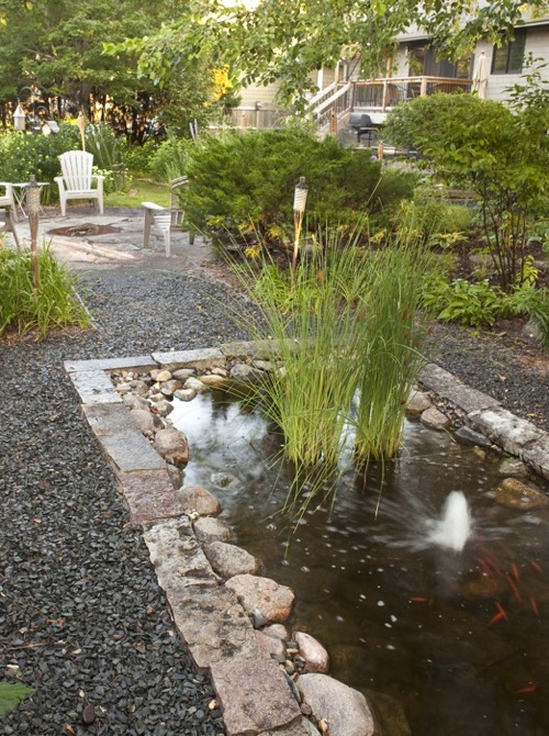 Water feature and gravel floor