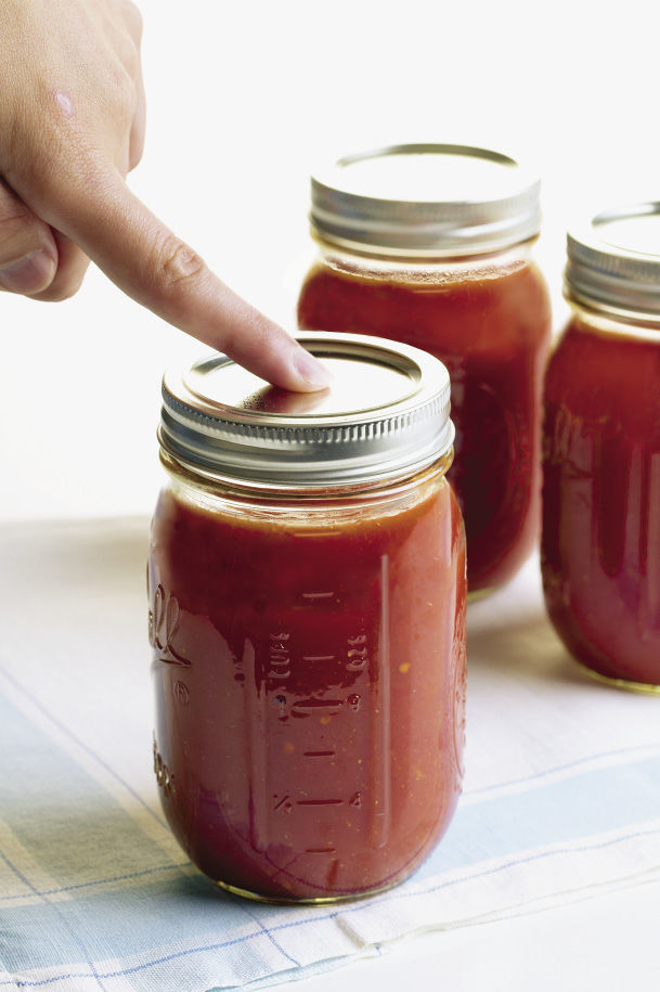 Sealing a jar