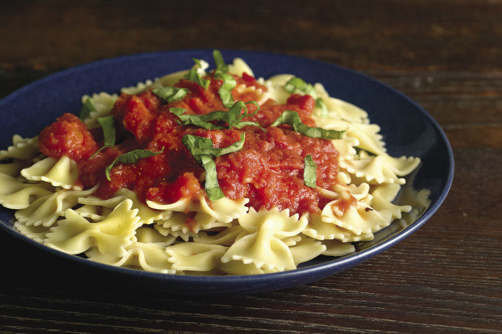 pasta with tomato sauce 