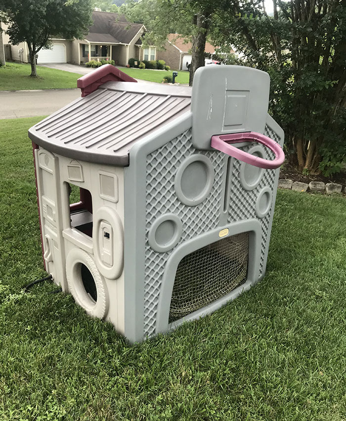 child's playhouse