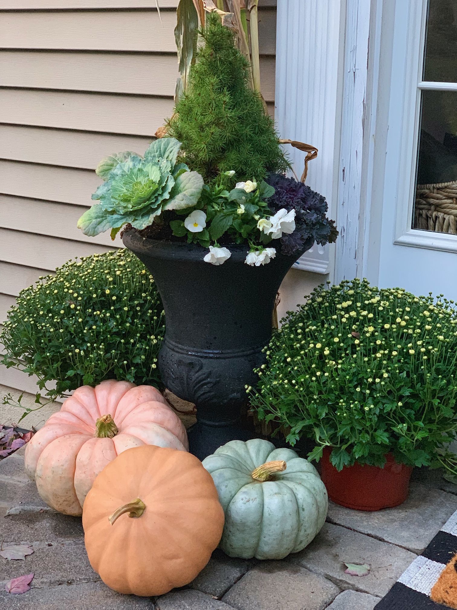 fall garden decor