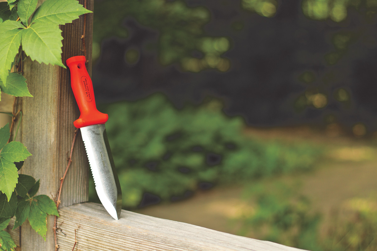 A.M. Leonard Classic Stainless-Steel Soil Knife