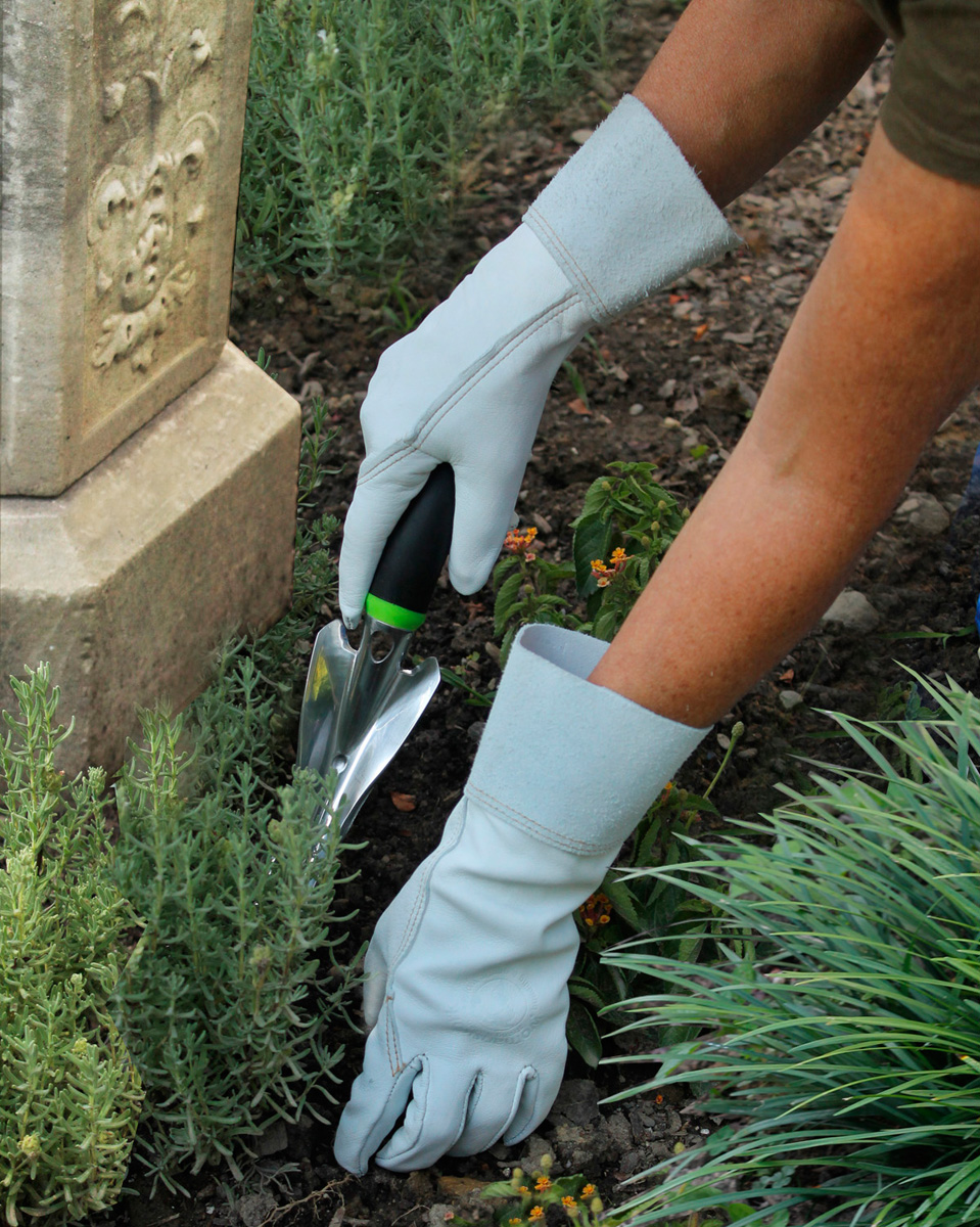 Goatskin gardening gloves