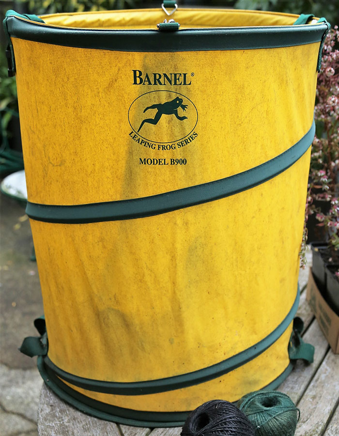 Barnel Spring Bucket