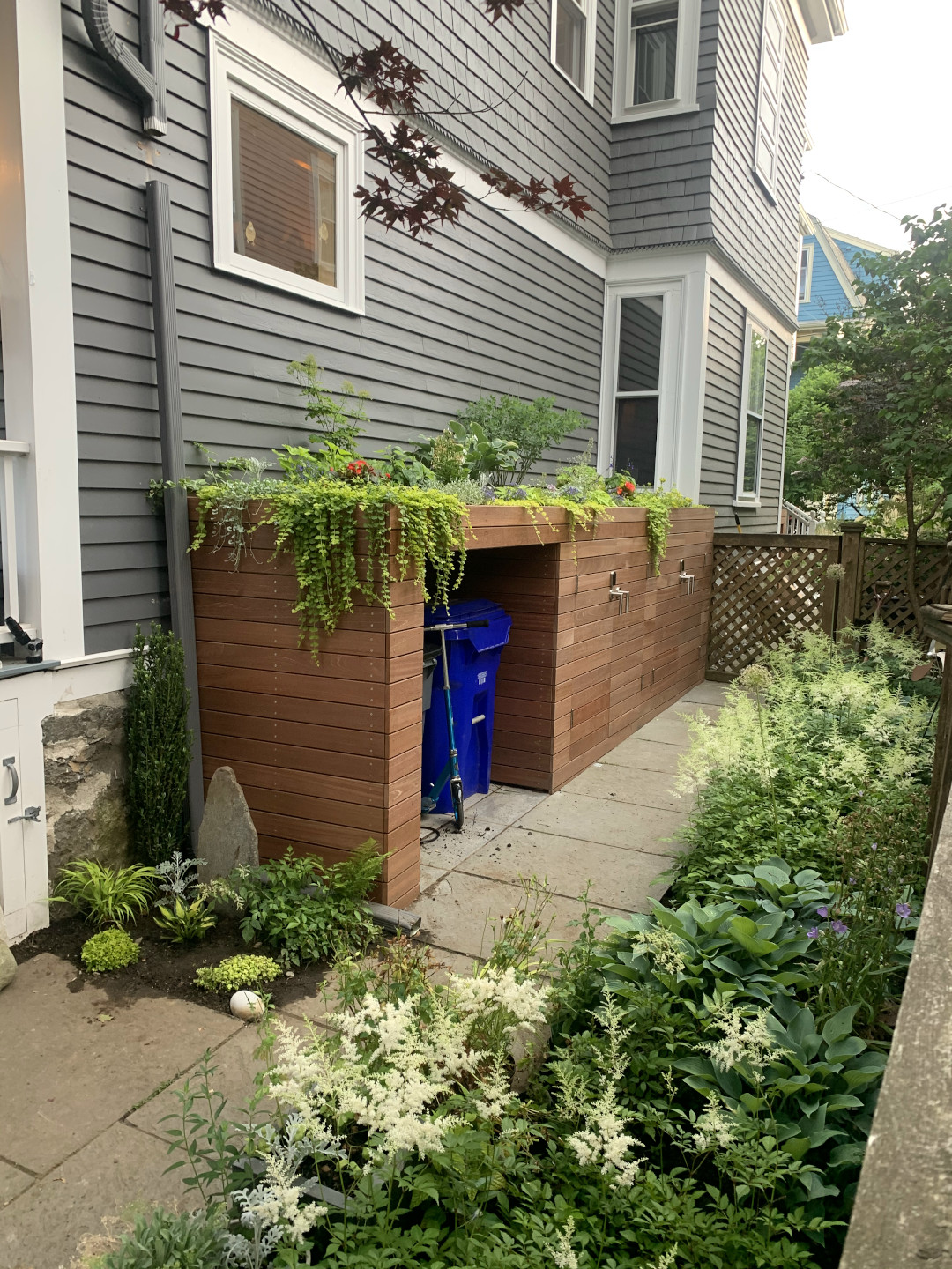 Bike shed cheap front garden