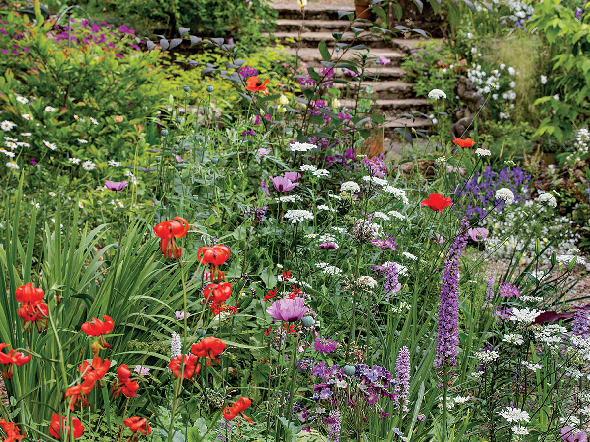 Classic cottage garden style