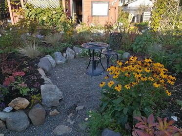 garden seating area