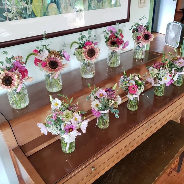 flower centerpieces in mason jars