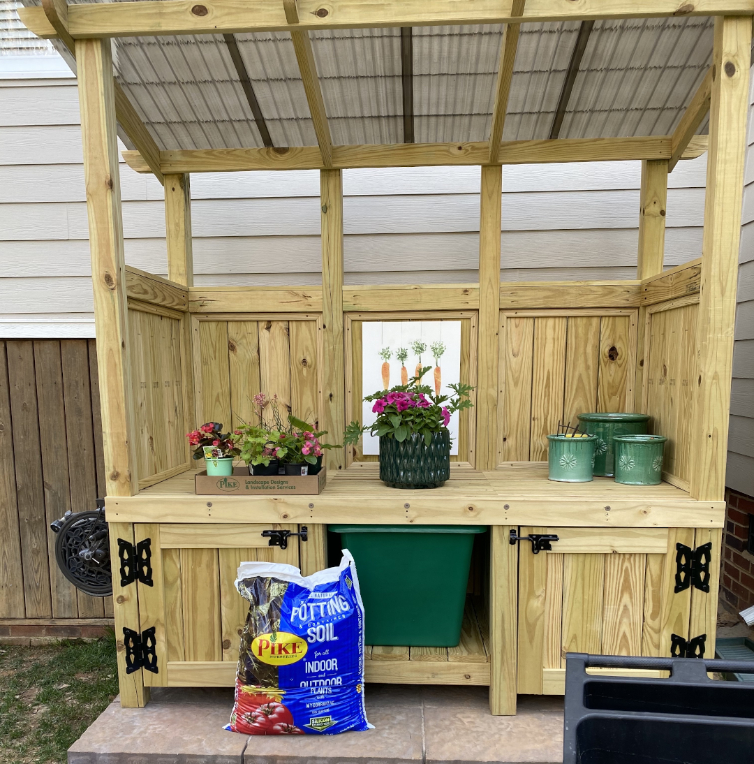 garden potting station