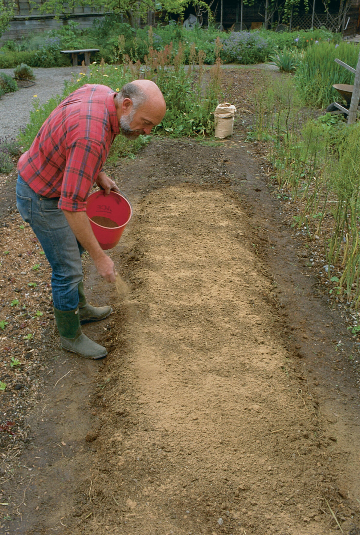 Learn to Build Better Soil - Fine Gardening