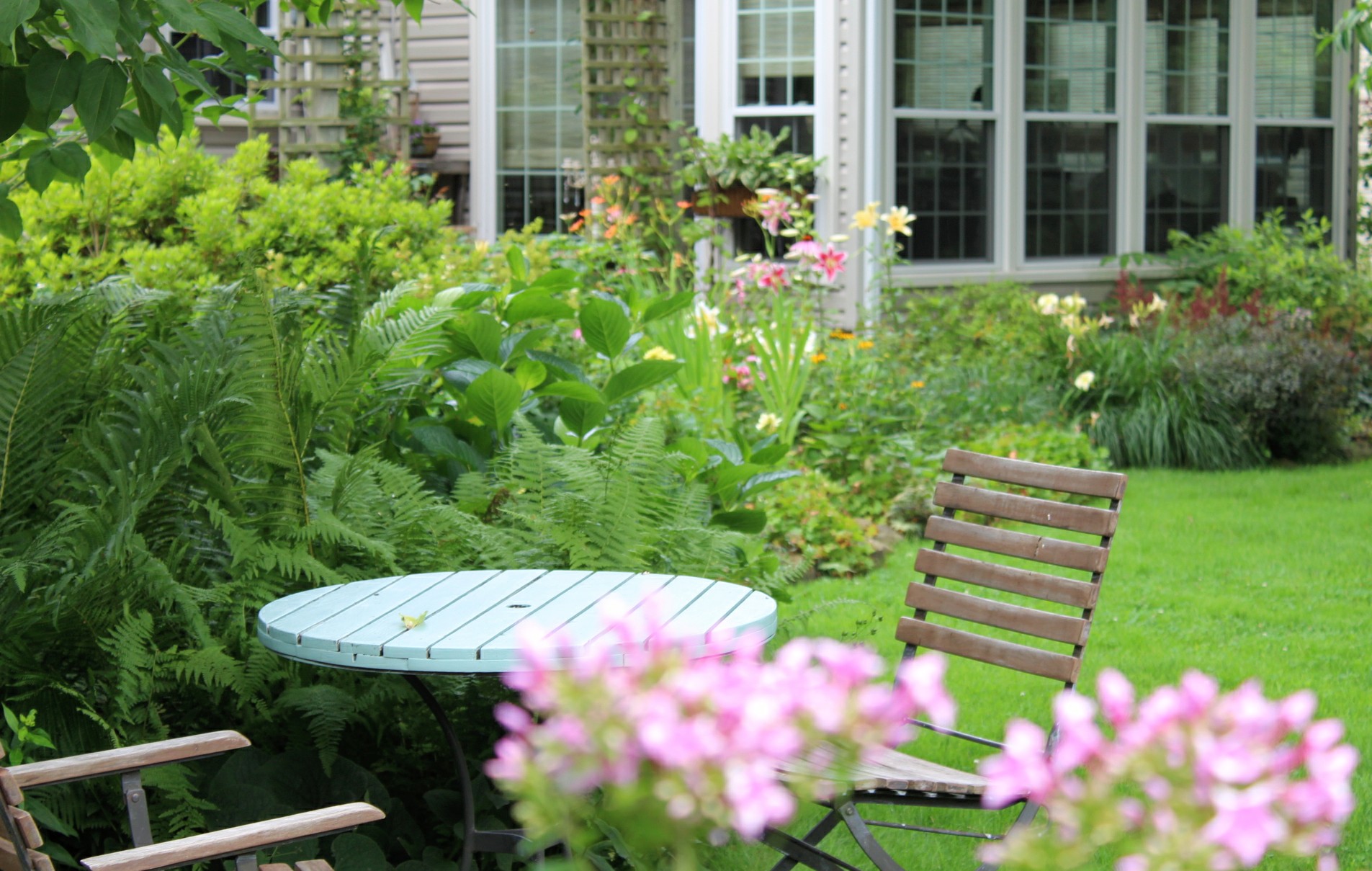 place to sit in the garden