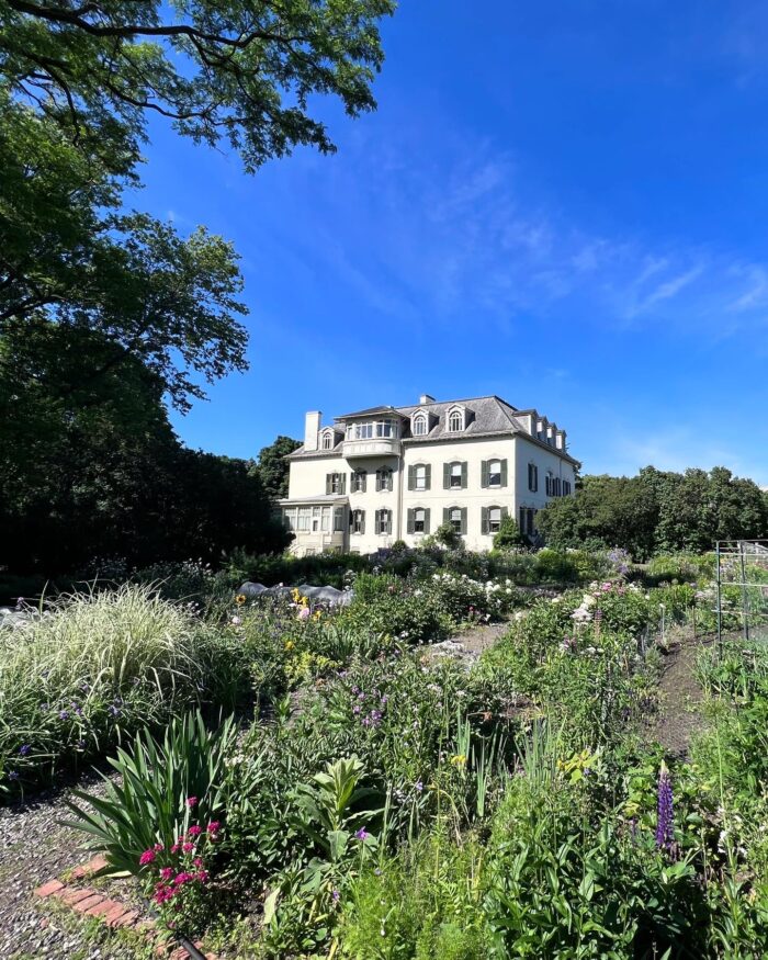 long view of the gardens with the museum in the background