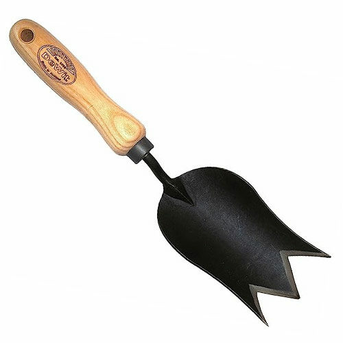 3 Dependable Garden Trowels That Get the Job Done - Fine Gardening