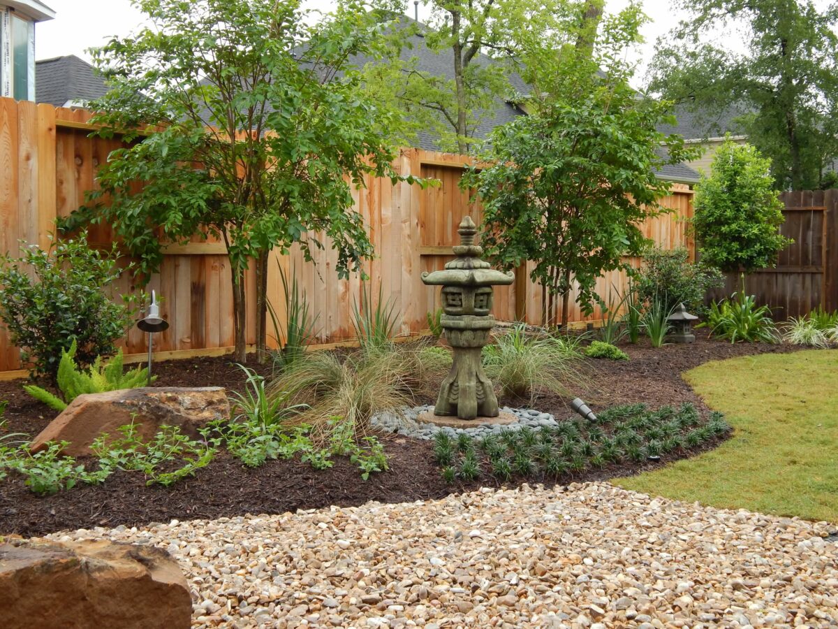 Front Yard Landscaping in Texas - Fine Gardening