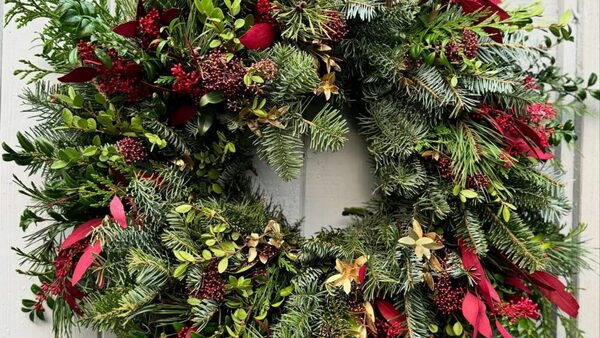 Cherry's 2024 Winter Wreaths and Swags - Fine Gardening