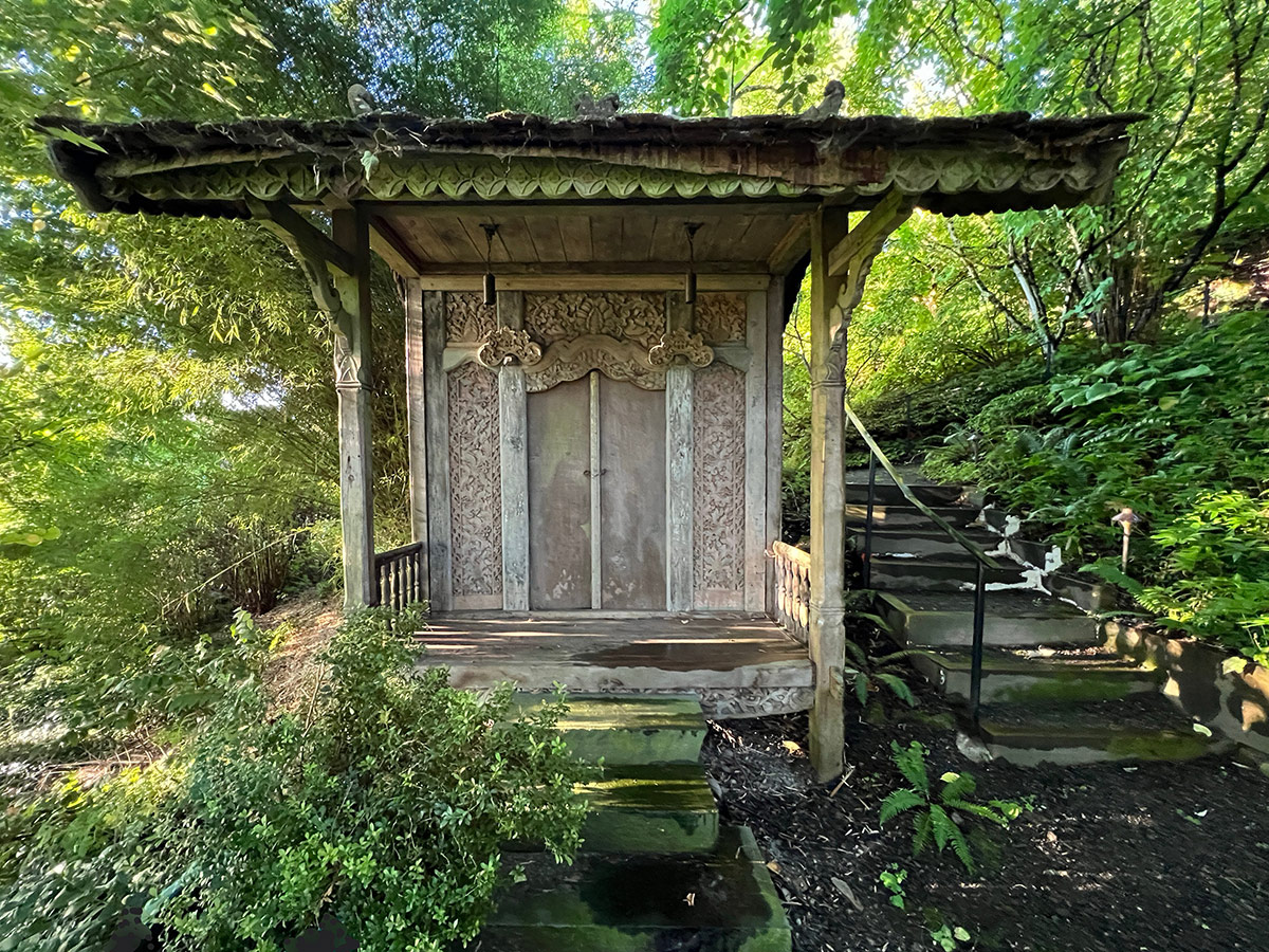garden teahouse