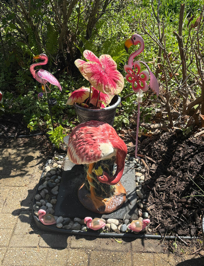 Colorful Art in Patricia's Michigan Garden - Fine Gardening