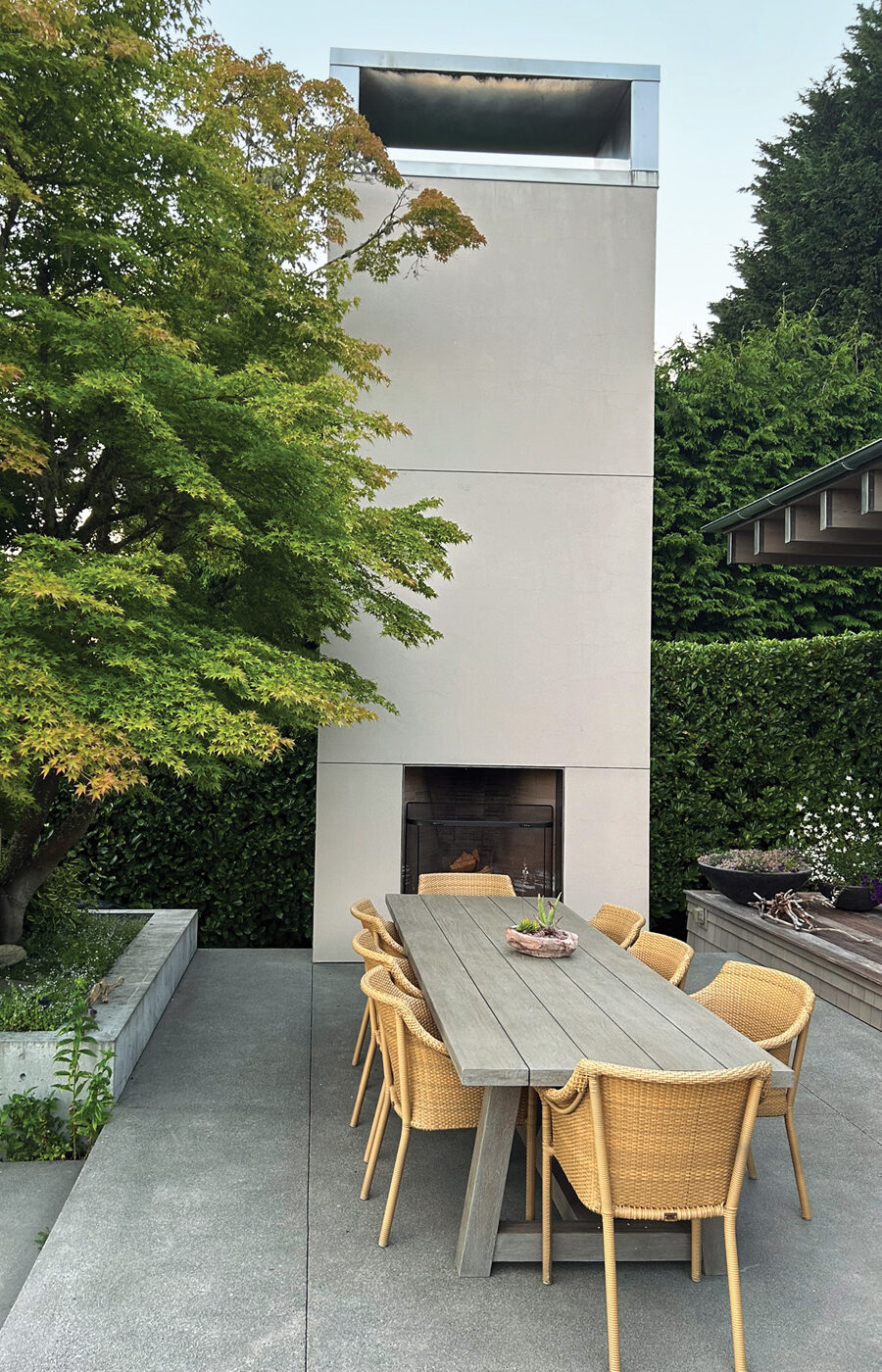 Outdoor dining area photo by Diana Koehm