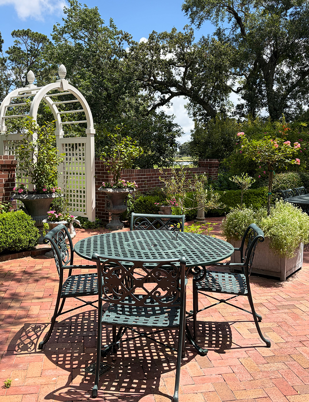 garden patio seating area