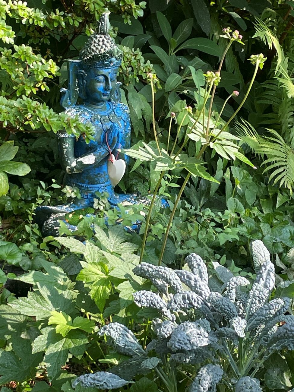 garden ornament, kale,