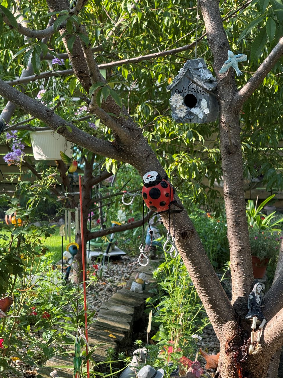 garden ornaments